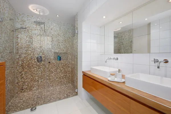 Badezimmer Gartengeschoss 1