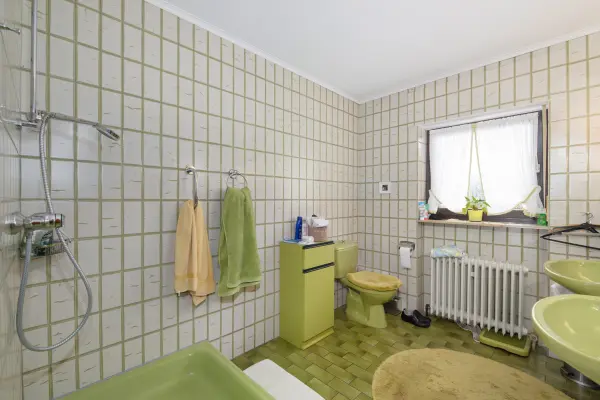 Badezimmer EG