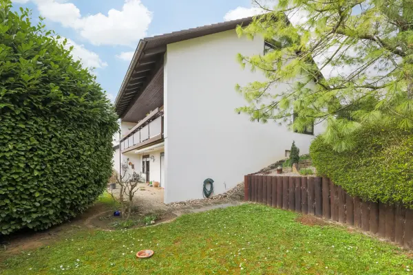 Rückansicht und Garten