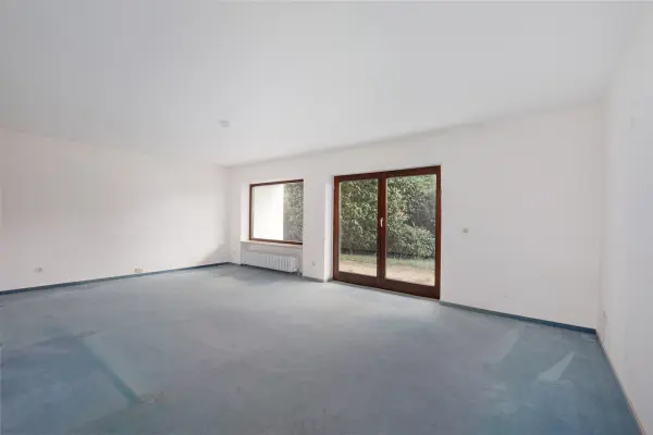 Wohnzimmer UG - geräumt