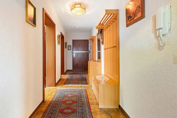 Flur / Eingangsbereichder Immobilien: Charmante 2-Zi.-ETW – Gut geschnitten & bereit für frischen Wind! (Foto)