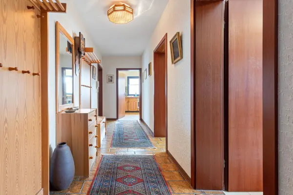 Flur / Eingangsbereichder Immobilien: Charmante 2-Zi.-ETW – Gut geschnitten & bereit für frischen Wind! (Foto)