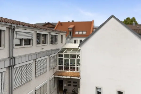 Teilansicht Innenhof mit Wintergarten Mittelstr. 8