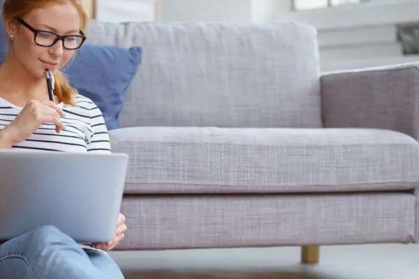 Studentin 2 der Immobilie: Investieren mit Perspektive – Lichtdurchflutete 1-Zimmer-Perle (Foto_gross)