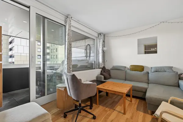 Studenten-WG großes Zimmer der Immobilie: Investieren, wo die Stadt pulsiert – Multi-Use-Immobilie mit Top-Sanierungstandard (Foto)