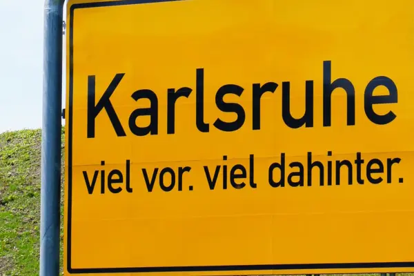 Karlsruhe der Immobilie: Investieren, wo die Stadt pulsiert – Multi-Use-Immobilie mit Top-Sanierungstandard (Foto_gross)