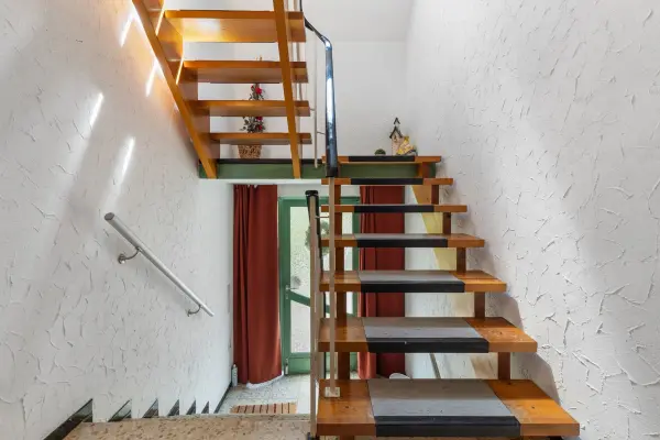 der Immobilie: Wohnhaus mit Laden und Ausbaupotential (Foto)