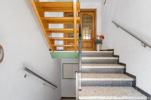 der Immobilie: Wohnhaus mit Laden und Ausbaupotential (Foto)