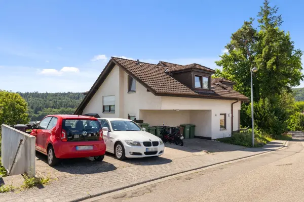 der Immobilie: Schicke Wohnung mit Weitblick (Foto)