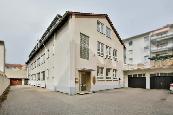 Ansicht Gewerbeeinheit  der Immobilie: Entwicklungspotenzial in der Pforzheimer Nordstadt – mit zusätzlicher Renditeoption (Foto)