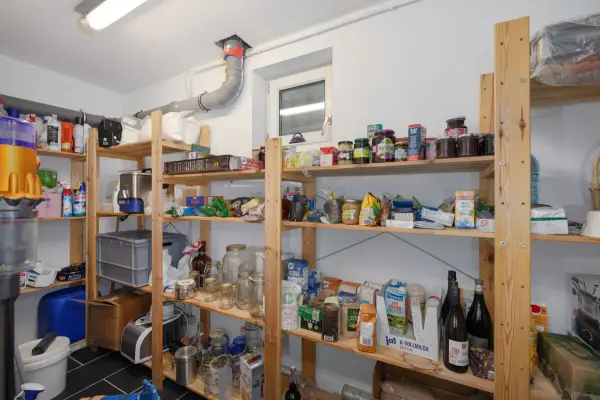 Kellerraum UG der Immobilie: Frei stehendes KfW-40 Haus mit Pool und Garten in Neureut-Kirchfeld (Foto)