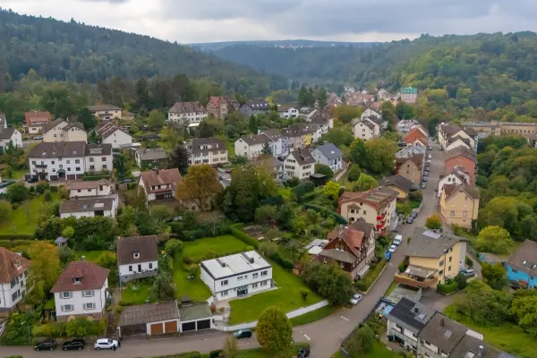 Luftansicht der Immobilie: Einzigartig Wohnen! (Foto)
